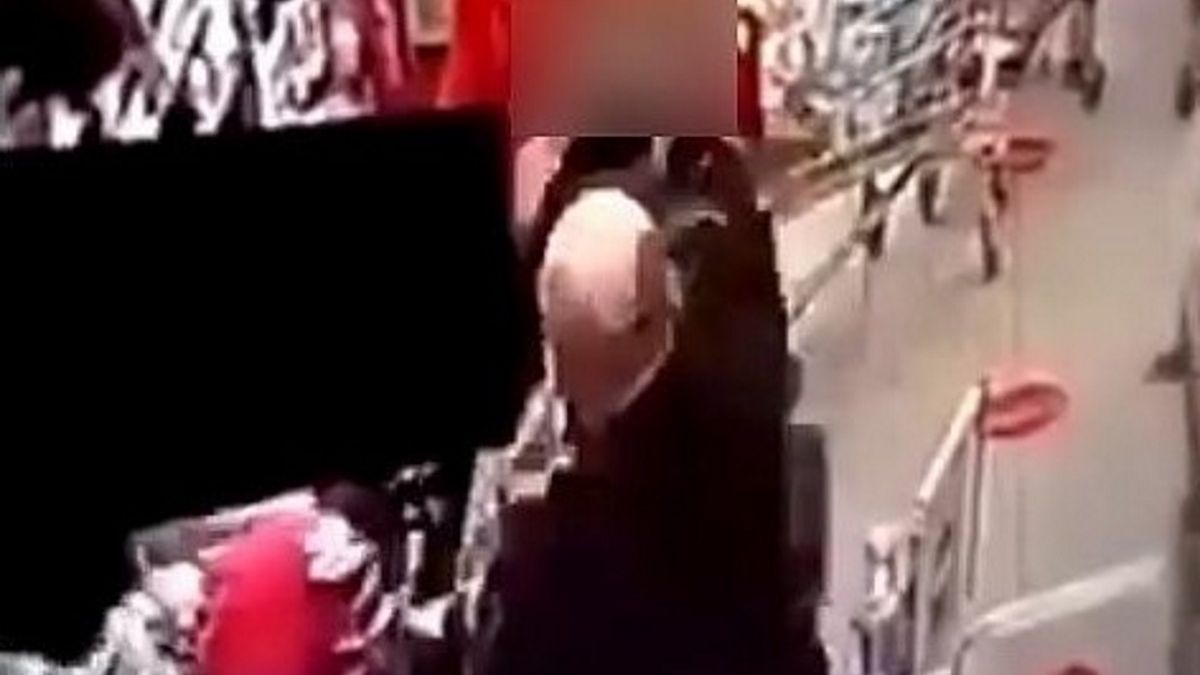 Agresor uderzył kobietę, która zwróciła mu uwagę na brak maseczki