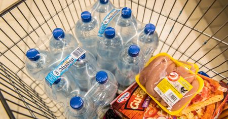 Polacy robią wojenne zapasy? Oto jak wygląda sprzedaż konserw