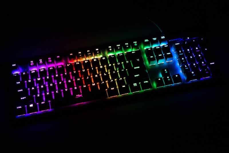 HyperX Alloy Origins podświetlenie RGB