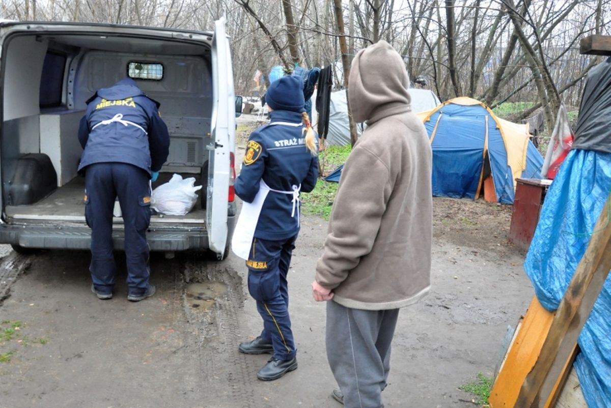 Warszawa. Rusza akcja "Trochę ciepła dla bezdomnego", fot. Straż Miejska