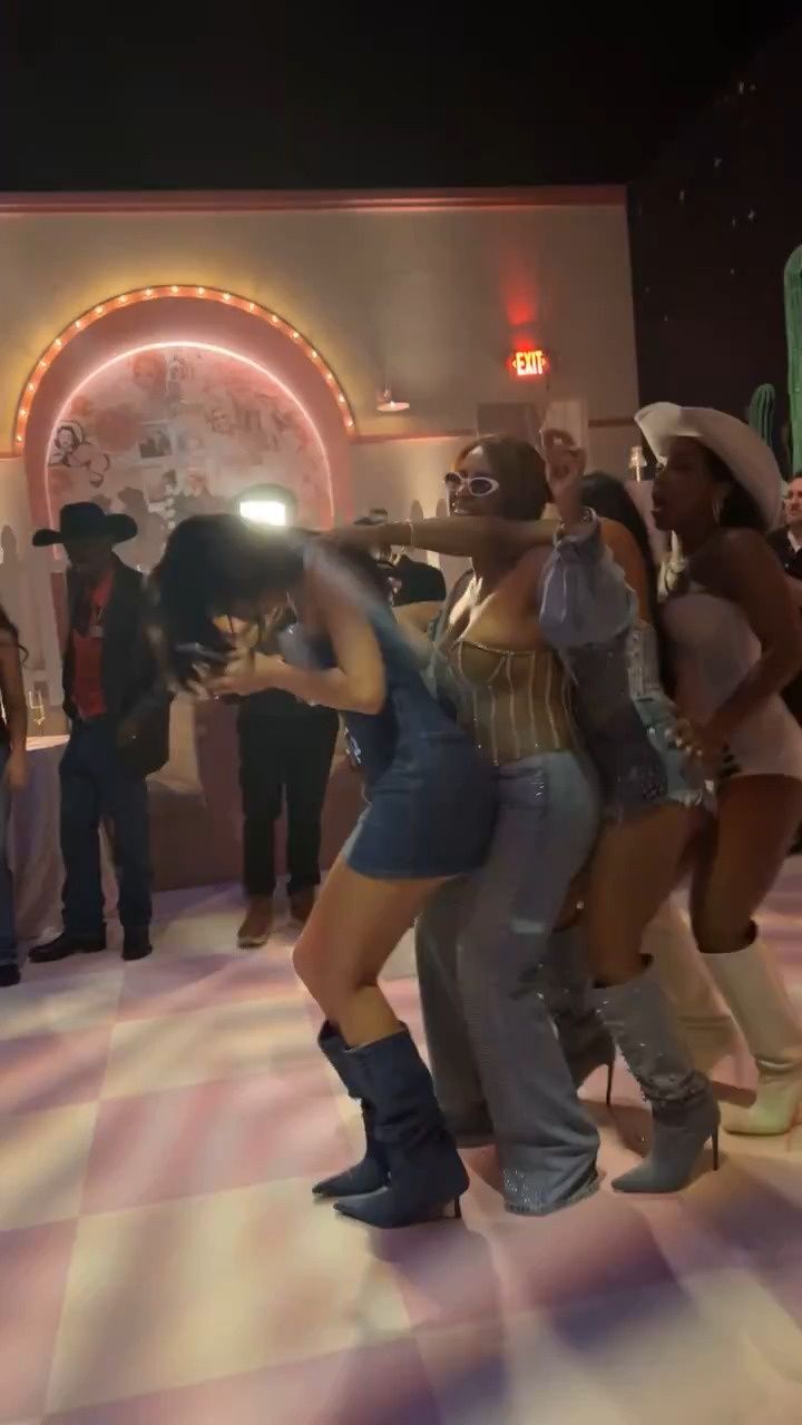 40. urodziny Khloe Kardashian