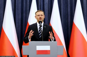 "Totalna kompromitacja". Człowiek Nawrockiego uderza w rząd