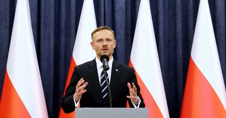 "Totalna kompromitacja". Człowiek Nawrockiego uderza w rząd