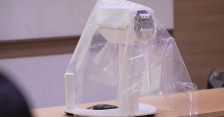 Koronawirus wykryty przez robota? Naukowcy chcą chronić lekarzy przed zakażeniem