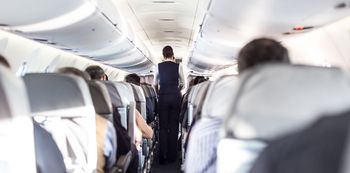 Współpasażer uprzykrzył mu podróż. Nigdy tego nie rób w samolocie