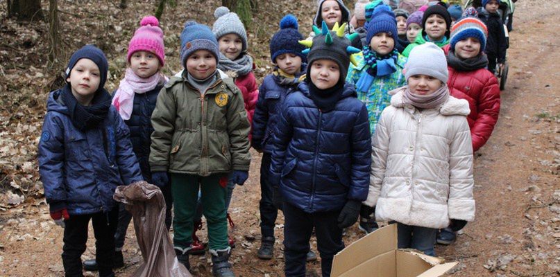Przedszkolaki z Chodzieży z wizytą w lesie