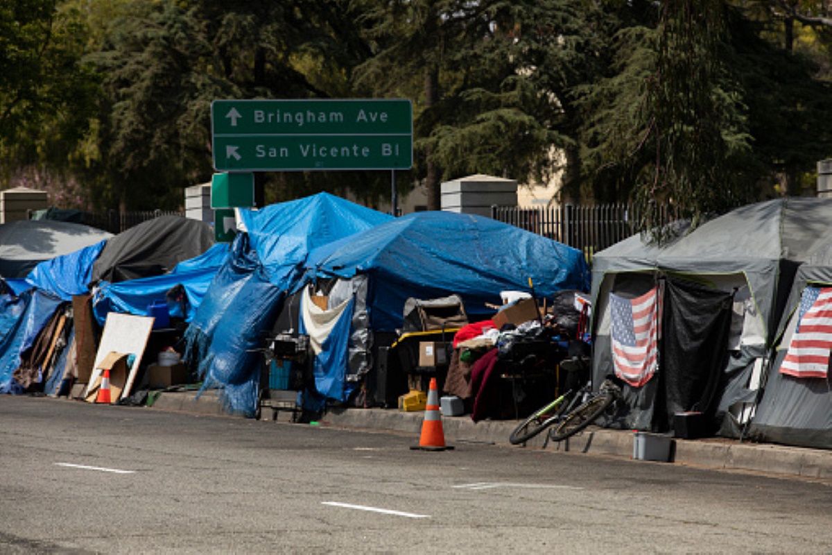 Mieszkańcy Seattle żyją w strachu. Bezdomni czują się bezkarni