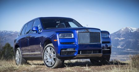 Rolls-Royce Cullinan wzywany do serwisu. Problemem jest oświetlenie