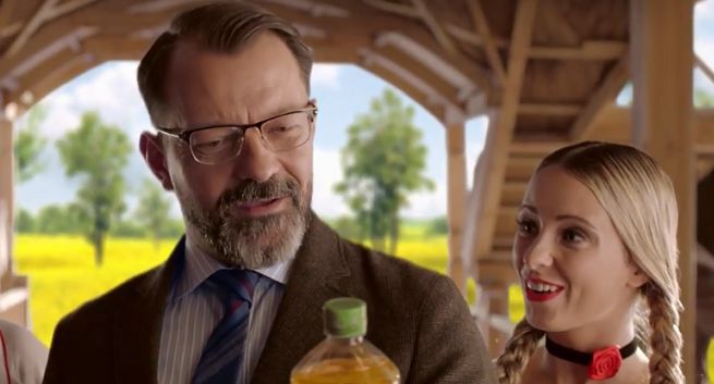 Śpiewająca kontrola jakości w reklamie Oleju Kujawskiego (wideo)