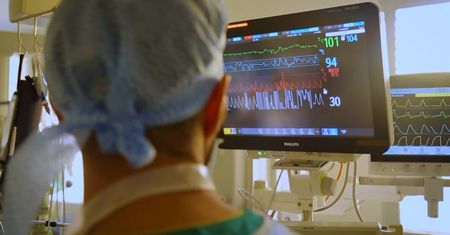 Brakuje łóżek w szpitalach we Francji. Lekarze apelują o kolejne obostrzenia