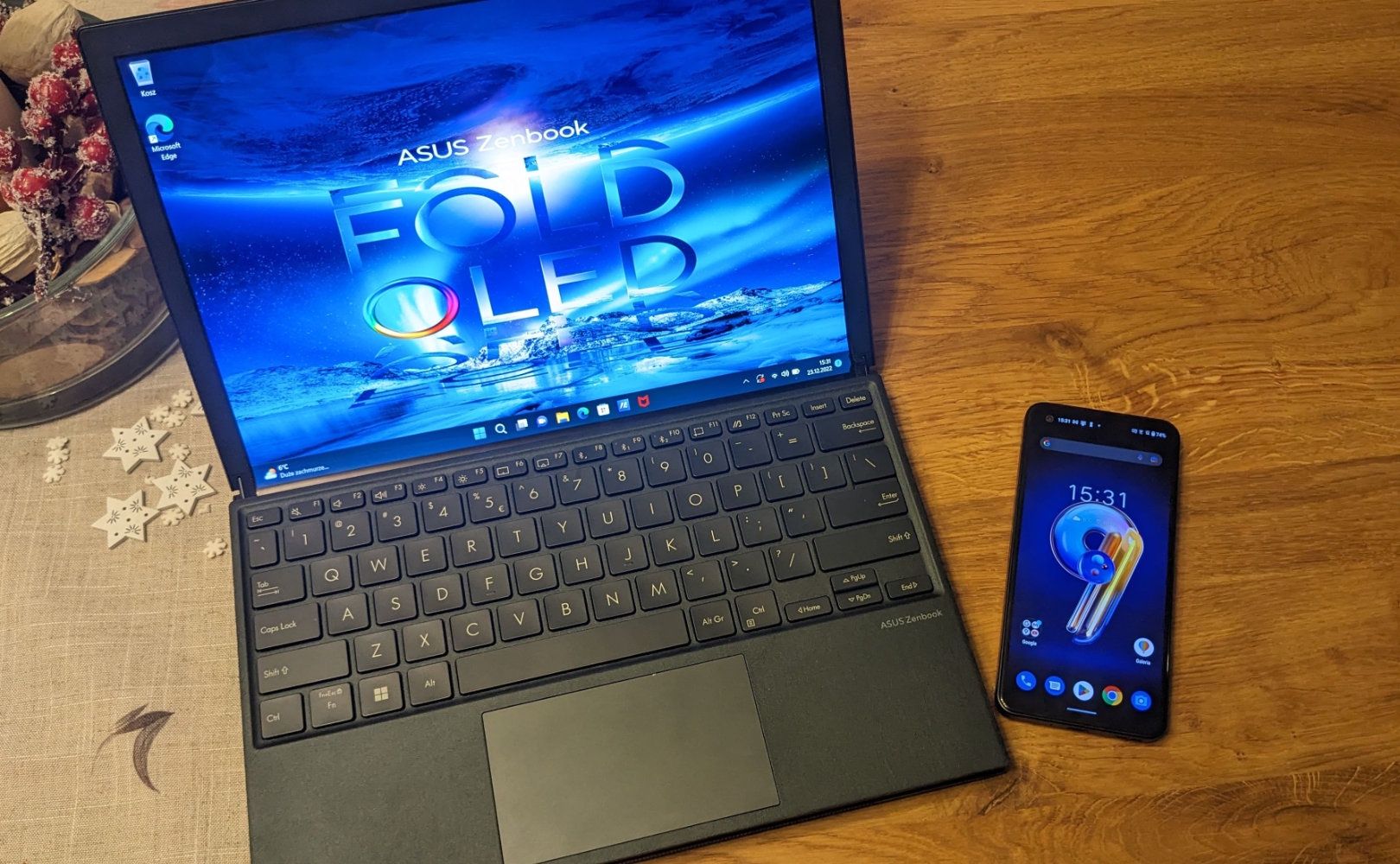 ASUS Zenbook f7 Fold OLED