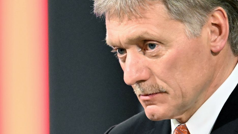 Doroczna konferencja W?adimira Putina6728787 23.12.2021 Kremlin spokesman Dmitry Peskov attends an annual end-of-year news conference of Russian President Vladimir Putin at the Manezh Central Exhibition Hall, in Moscow, Russia. Sergey Guneev / SputnikSergey Guneev