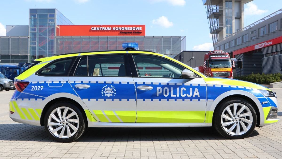 Nowe malowanie radiowozów jest jednym z dwóch dopuszczalnych