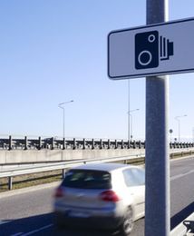 Kierowcy muszą mieć się na baczności. 18 maja wejdą nowe przepisy