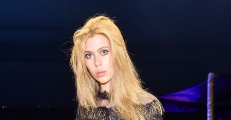 Córka znanego aktora zabłysnęła na celebryckim evencie. Kim jest Mia Przebindowska?