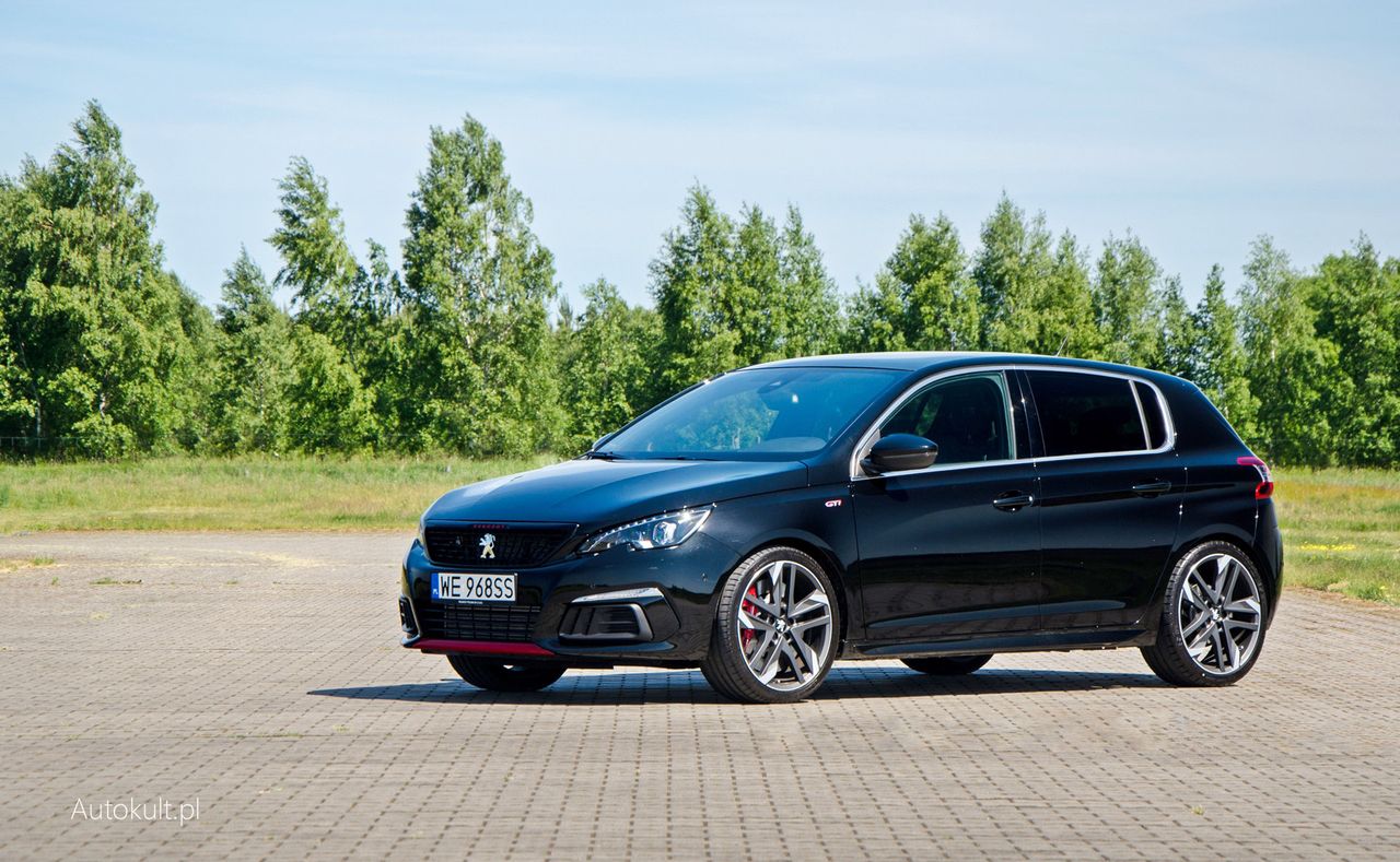 Peugeot 308 GTi to podobnie jak zwykłe 308 model dość specyficzny. Przed zakupem warto się przejechać i zdecydować, czy na pewno taki wam odpowiada.