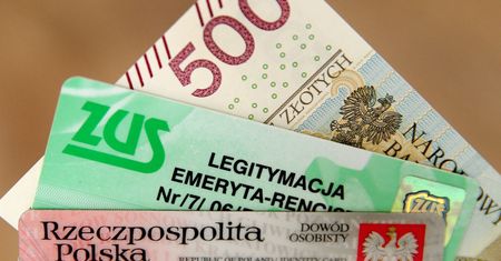 Oto co daje legitymacja emeryta. Nie każdy senior o tym wie