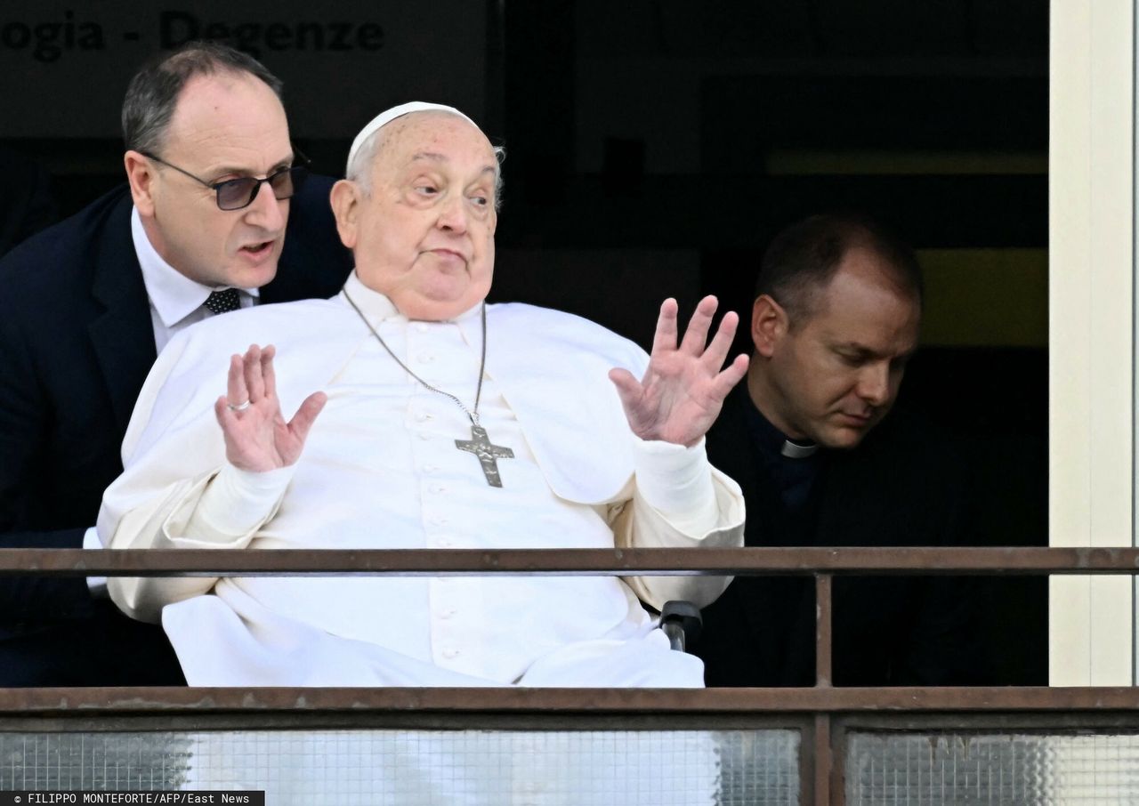 Pope Francis leaves the Gemelli Hospital