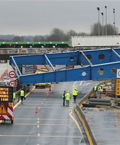 250 ton "wyślizgnęło się"