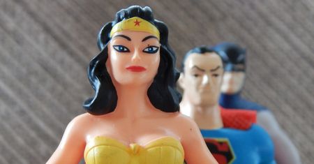 Szczepionka, która uczyni z ludzi "superbohaterów". Naukowiec mówi o jej powstaniu