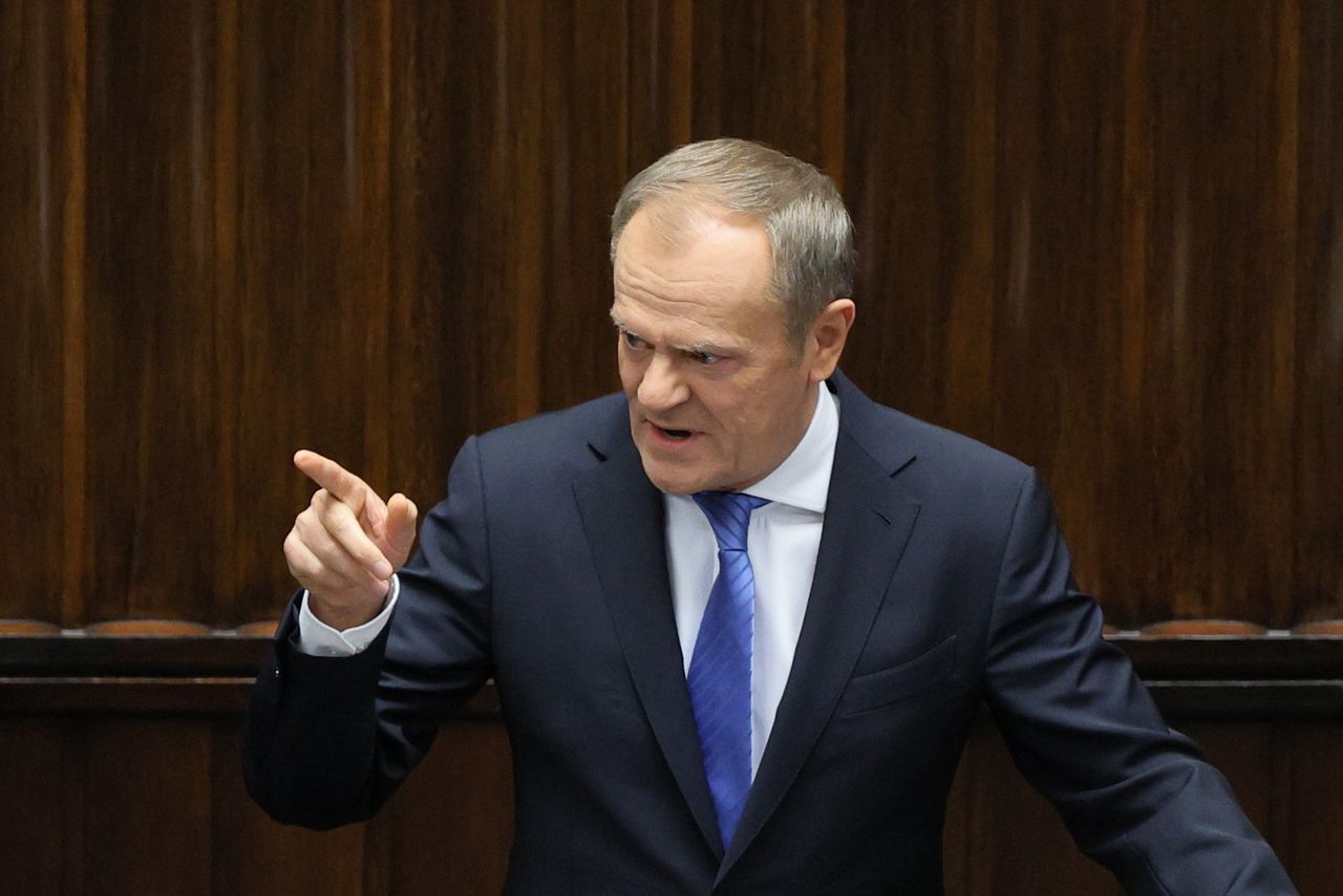 "Wstydźcie się". Tusk bronił Bodnara. Atakował posłów PiS