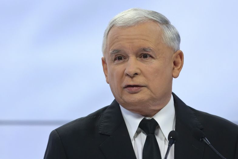 Kaczyński pisze książkę, Tusk już czeka