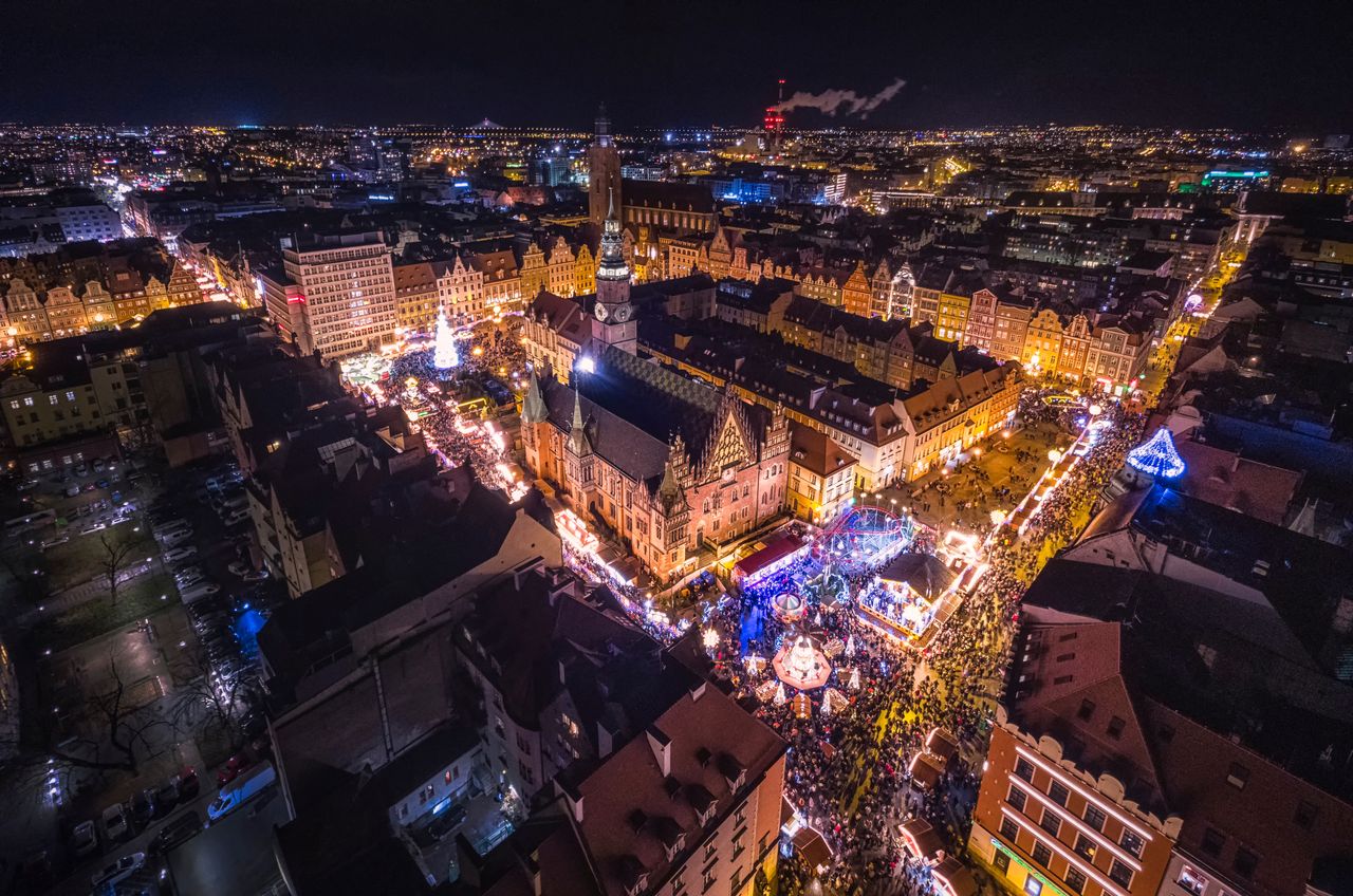 Jarmark we Wrocławiu przyciąga tłumy turystów 