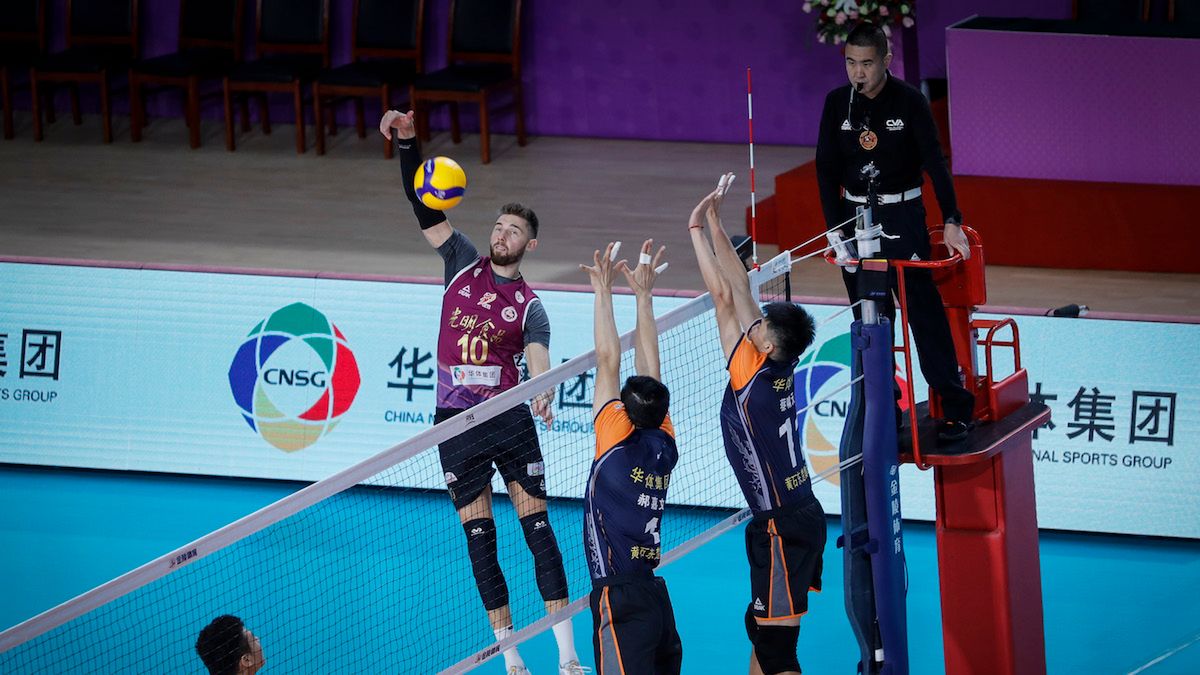 Zdjęcie okładkowe artykułu: Materiały prasowe / Volleychina / Na zdjęciu: Bartosz Bednorz (atakujący)