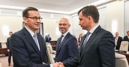 Koziński: "Konflikt Morawieckiego z Ziobro będzie długi i zacięty. Bo miejsce na szczycie jest tylko jedno" [Opinia]