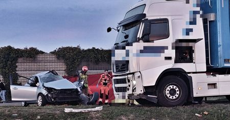Śmiertelny wypadek na obwodnicy Grodziska Wielkopolskiego. Nie żyje kobieta. Dziecko w szpitalu