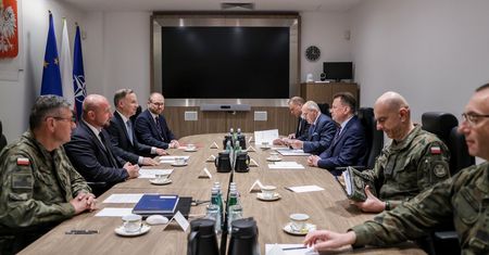 Przełomowa narada w BBN? Kulisy "rozejmu" na szczytach władzy