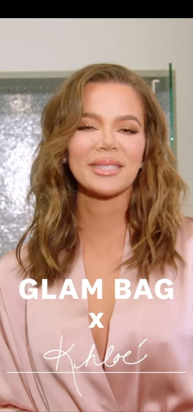 Twarz Khloe Kardashian ZNOWU się zmieniła! 