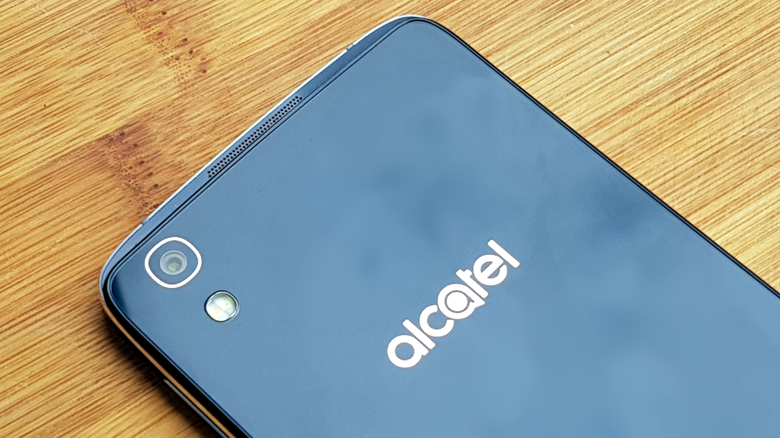 Alcatel Idol 4: 5 pomysłowych rozwiązań, których próżno szukać u konkurencji 2