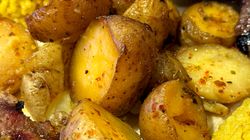 Najbardziej niedoceniane warzywo. Jak działa na organizm i dlaczego warto sięgać po ziemniaka?