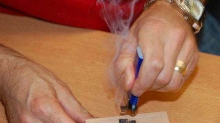 Zapalniczka do wypalania własnych znaków! 1