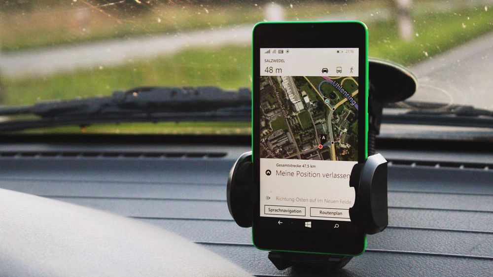 Jaki uchwyt do telefonu wybrać? Podpowiadamy, na co zwrócić uwagę 1