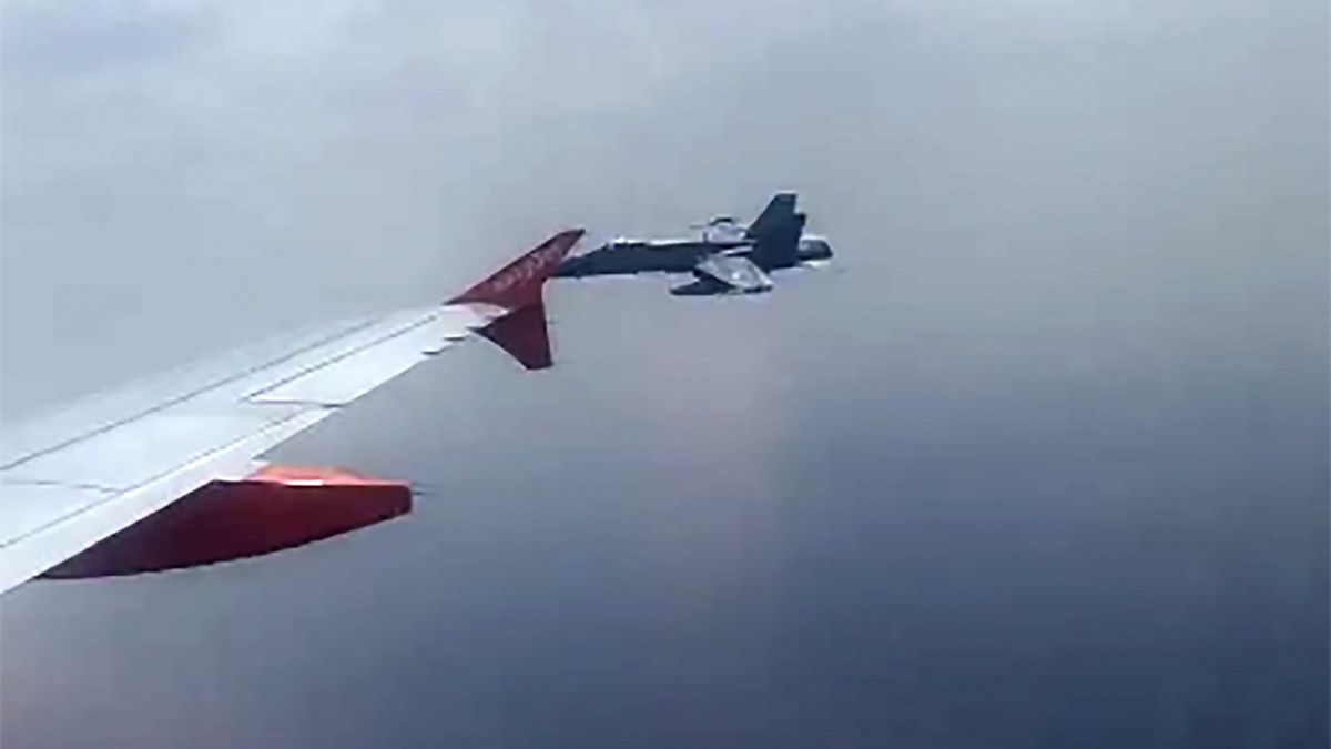 Myśliwiec eskortował samolot pasażerski na lotnisko na Minorce