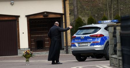 Księża w polskiej policji. Zaskakująca deklaracja inspektora Ciarki
