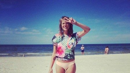 Ona lubi podkreślać swoje kobiece kształty