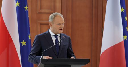 Jest reakcja Tuska na pobicie Adama Niedzielskiego