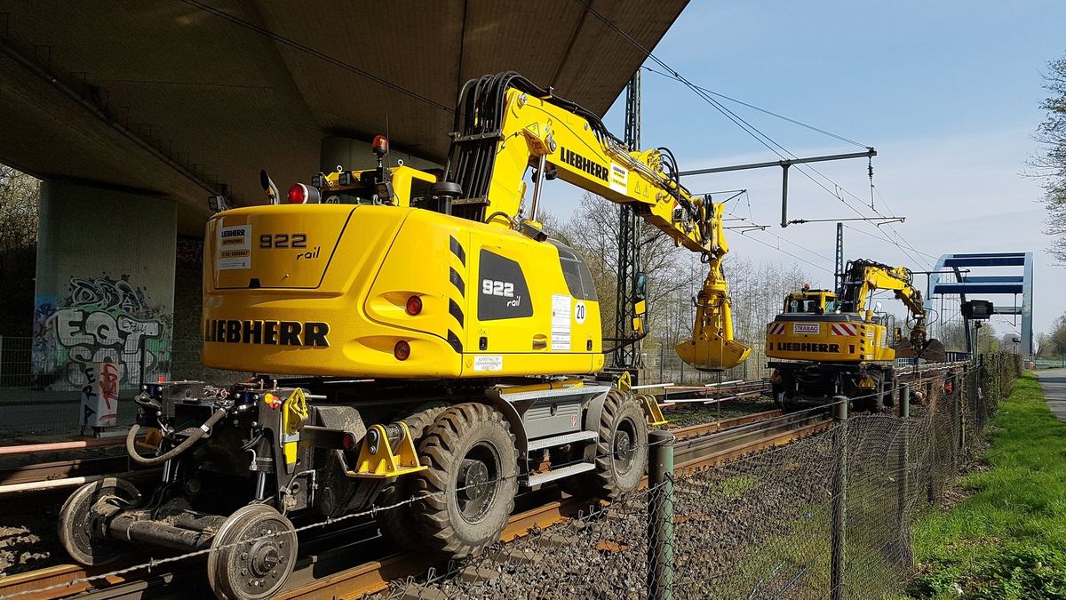 Nie wiadomo, kto dostarczy na linię systemy sterowania ruchem kolejowym na strategicznym odcinku