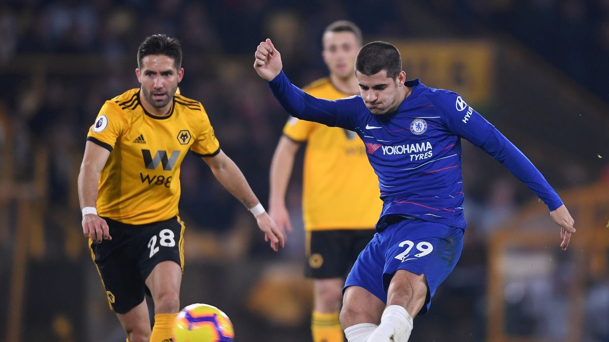 Getty Images / Laurence Griffiths / Na zdjęciu: Joao Moutinho (z lewej) i Alvaro Morata (z prawej)