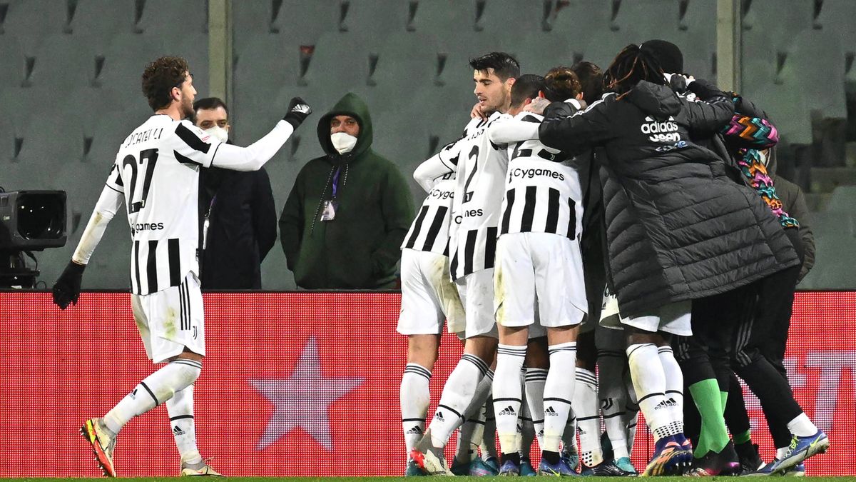 Zdjęcie okładkowe artykułu: PAP/EPA / CLAUDIO GIOVANNINI / Na zdjęciu: piłkarze Juventusu cieszą się z gola