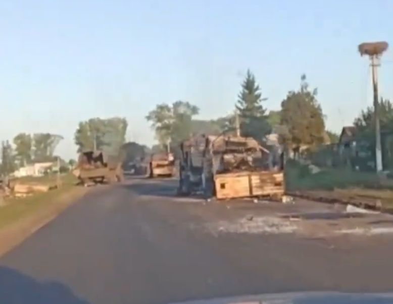 Ukrainian strike devastates Russian convoy with American tungsten rockets