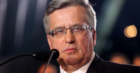 Upadek stoczni w Polsce. Komorowski: rząd PiS odpowiada za błędne decyzje