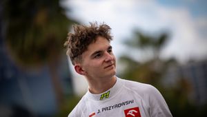 Polak zadebiutował na Bliskim Wschodzie. "Poważne problemy"