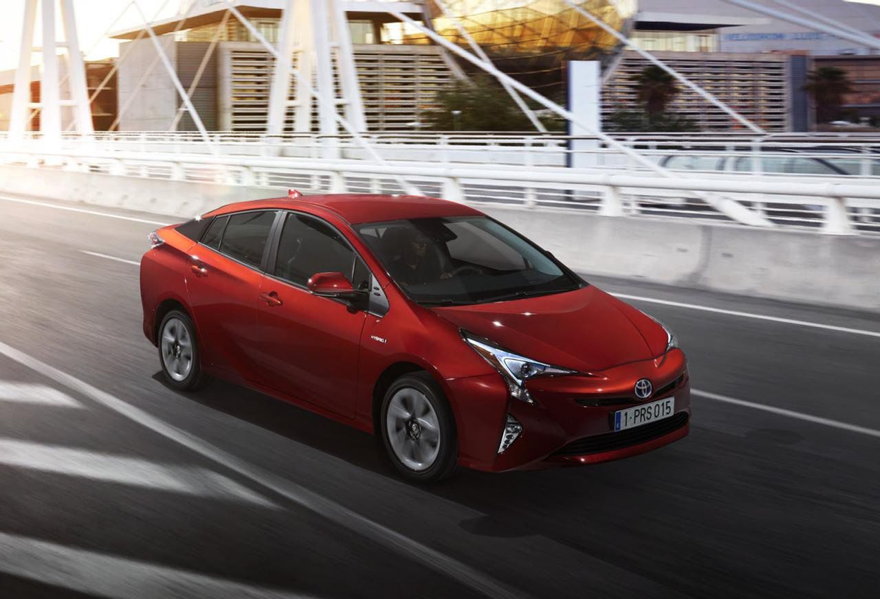 Nowa Toyota Prius - wyciekły zdjęcia i dane techniczne