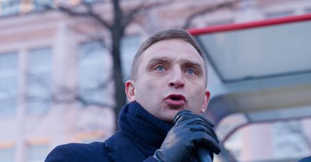 Kłopoty Bąkiewicza. Właściciele hoteli i sal konferencyjnych odmawiają rezerwacji