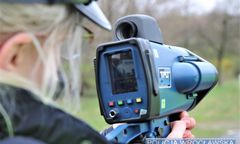 Bardo. Pościg za kierowcą zakończony w barierkach. Padły strzały