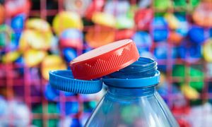 Polska płaci miliardy za plastik. Ten rachunek trafia do Brukseli